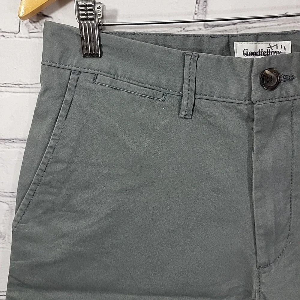 Goodfellow Shorts‎ Mens 28 Gray Flat Front Hits Above Knee Chino NWT New